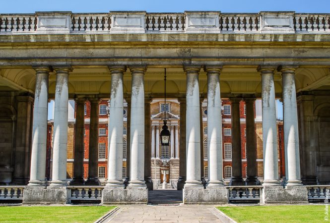King William Court was designed as part of the Royal Hospital for Seamen about 1700. It was started by Christopher Wren with Nicholas Hakwsmore but completed after Wren's death by Hawksmore and Vanbrugh in 1712. It became the Royal Naval College and is now part of University of Greenwich. (May10)