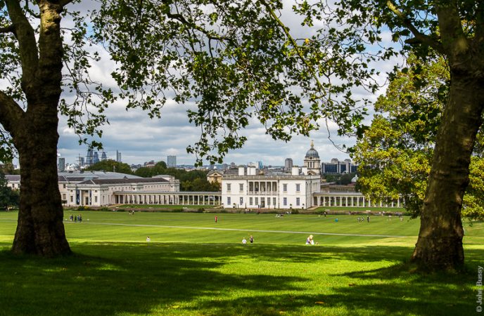 The Queen's House in Greenwich was the first Palladian building in England, built by Inigo Jones between 1616 &1635 for the queens of James 1 and then of Charles 1. Colonnades were added in 1807. (Aug14)