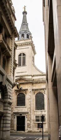 This church was built by Christopher Wren 1670-79. It is in Lombard Street and is here viewed from the even narrower Clement Lane. (Dec21)